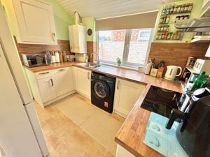 Kitchen- click for photo gallery